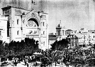Place vers 1897.