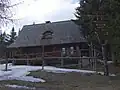 Le bâtiment du PTTK (Association touristique polonaise) à Turbacz (les Gorce)
