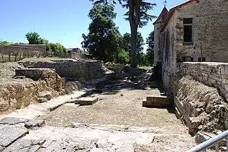 Vestiges de la chapelle Saint-Jean-l'Habit.