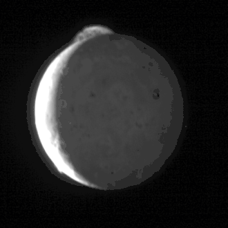 Image animée d'une éruption de Tvashtar Paterae sur Io filmée par la caméra de New Horizons.