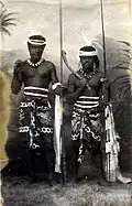 Guerriers canaques en armes