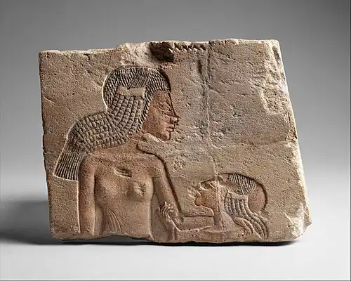 Deux princessesCalcaire peint, H. 21&nbsp;cm.Metropolitan Museum of Art