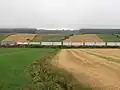 Train en circulation sur la voie ferrée à Saint-Simon-de-Rimouski en 2016.