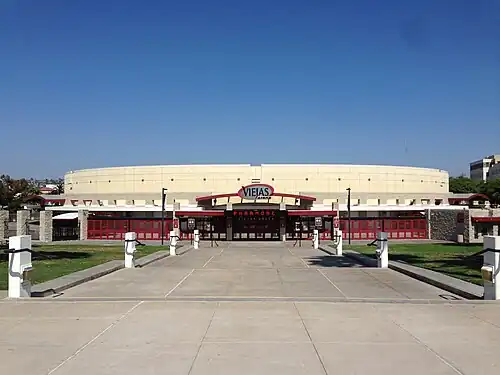 Description de l'image USA CA SanDiego SDSU 001 2013 - Viejas Arena.jpg.