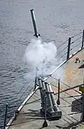 Ejection de la munition contenant les leurres