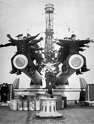 Image illustrative de l'article Canon de 356 mm/45 calibres