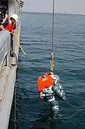 Essais en mer, en 2005, de l’ADS de la marine américaine, basé sur le scaphandre Hardsuit 2000.