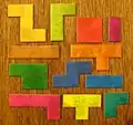 Tuiles du jeu Ubongo.