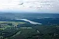 Le lac de Chalain occupe la reculée.