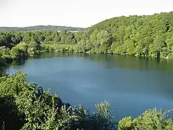 Maar d'Ulmen (en) (Eifel, Allemagne).