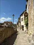 Une rue du village.