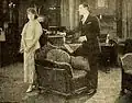Anna Lehr et Taylor Holmes, dans le film Le monde à l'envers&nbsp;(en), en 1919.