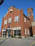 Bibliothèque et caserne 30.