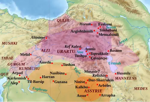 En foncé : extension approximative de l'Urartu au VIIIe&nbsp;siècle&nbsp;av. J.-C. et dans la première moitié du VIIe&nbsp;siècle&nbsp;av. J.-C. En clair : extension approximative des zones sous influence urartéenne vers 750 av. J.-C.