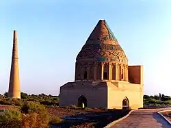 Le minaret vu depuis le mausolée de Tekesh