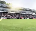 Vue de la tribune pleine (en juillet 2016)