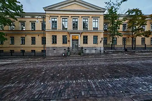Uusi klinikka.