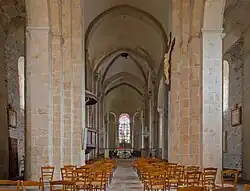 Nef et chœur.