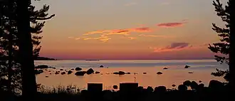 Coucher de soleil sur le port de Vergi.