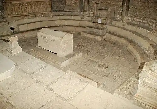 Abside de plan outrepassé de la cathédrale Notre-Dame-de-Nazareth de Vaison-la-Romaine.