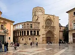 Cathédrale de Valence, la porte des Apôtres.