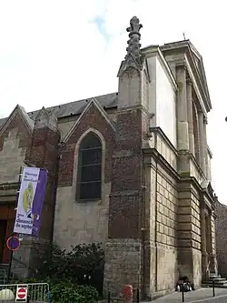 La façade.