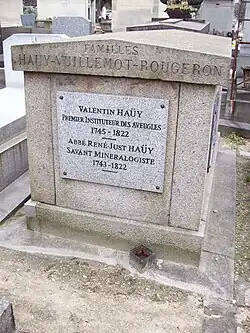 Sépulture de Valentin Haüy et de son frère, l'abbé René Just Haüy.