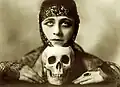 Valeska Suratt photographiée par Orval Hixon (1916)