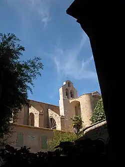 Église vue depuis le cloître.