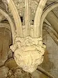 Clé centrale de la 2e&nbsp;travée, blason de Charles de Villiers.