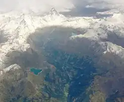 Vue aérienne du haut Valtournenche et du Cervin.