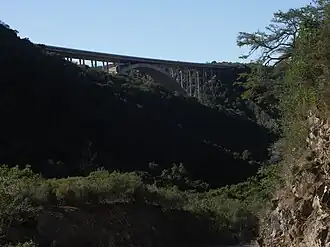 La N2 passe sur le pont Van Stadens au Van Stadens Pass.
