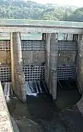 Vannes de l’évacuateur de surface vu de l'aval