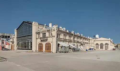 Vue depuis les anciennes voies, en 2012.