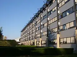 Le côté jardin.