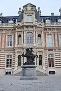 Le Veneur dans la cour