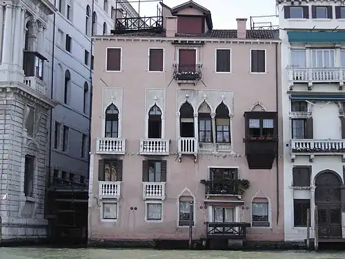 Le palais Barbarigo Minotto&nbsp;(en).