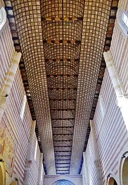 Plafond de la nef.