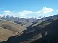Vue sur la route menant vers Zaouia Ahansal et Ait Bouguemaz