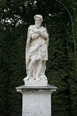 La copie du Flegmatique dans le parc48° 48′ 23″ N, 2° 07′ 19″ E