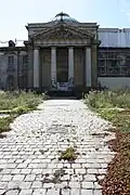 L'hôpital Richaud (avant sa réhabilitation).