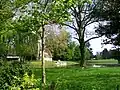 Le parc de la grande ferme, du XVIIe&nbsp;siècle (dessiné par André le Nôtre) et du XIXe&nbsp;siècle, époque de la construction du château aujourd'hui disparu.