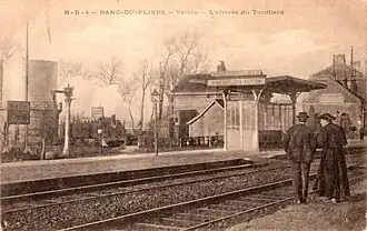 Arrivée d'un train dans la gare de Verton vers 1905.