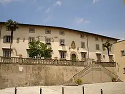 Le palazzo vescovile (le palais épiscopal).