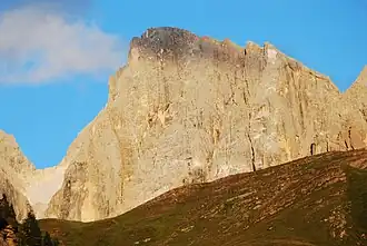 Vue depuis le passo Rolle au nord-ouest.