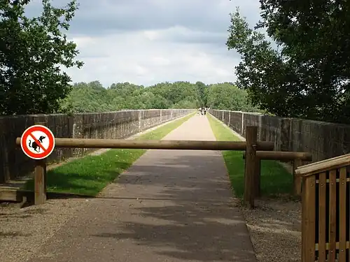Au viaduc du Blanc.