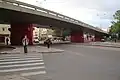 Viaduc Tiradentes, à Porto Alegre. Certains architectes ont craint que le monorail serait cause de dégradation similaire à celle des viaducs comme le Tiradentes à Porto Alegre et la voie élevée Presidente João Goulart à São Paulo.