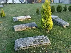 Pierres tombales.
