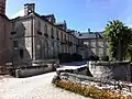 Corps de logis.