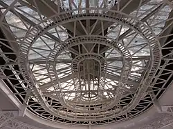 Toit vitré de la galerie du parc